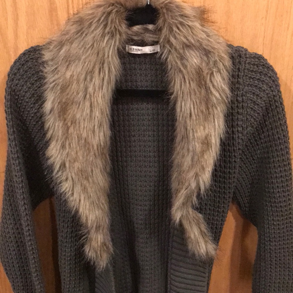 🌟HOST PICK!🌟 Like New Faux Fur lined crocheted sweater